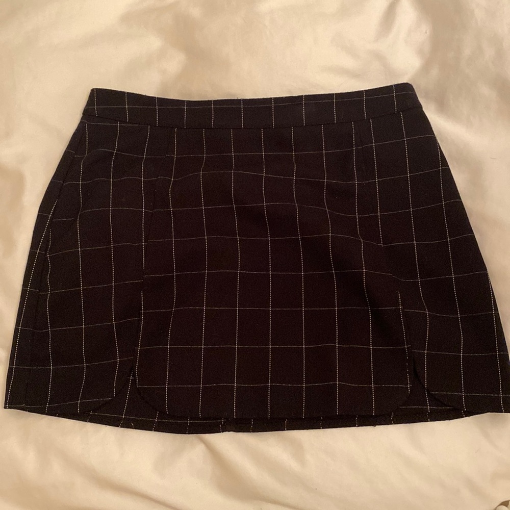 brandy melville mini skirt